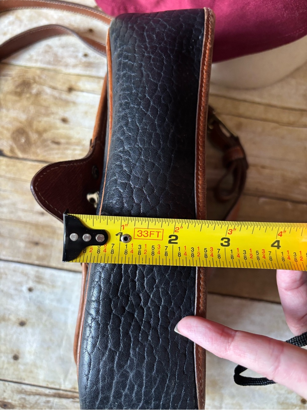 Vintage Dooney & Bourke crossbody bag - Picture 9 of 11